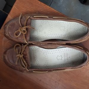 Merrell vibram sole leather slide on loafers. Size 9 womens